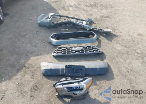 2022 Toyota Tacoma Trd Off Road from USA, damaged, VIN 3TYCZ5AN2NT096491